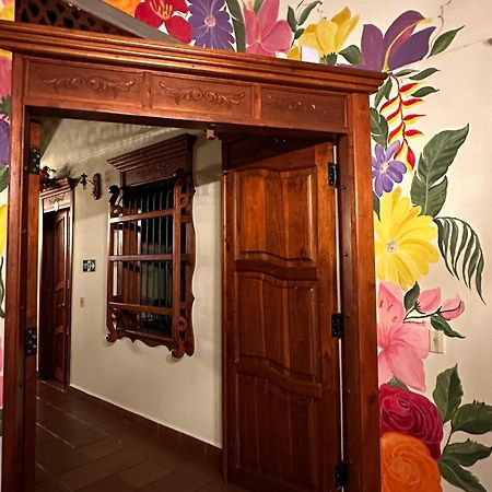 La Casa De Las Flores Hostal Jardín Eksteriør bilde